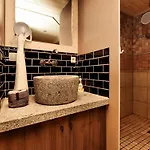 Jacuzzi Retreat, Ardennes Vakantiehuis *