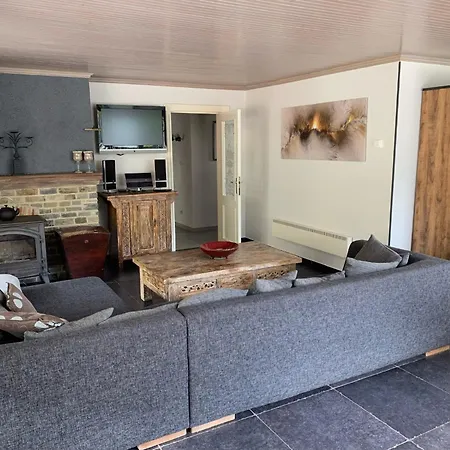 Jacuzzi Retreat, Ardennes Сasa de vacaciones Filly