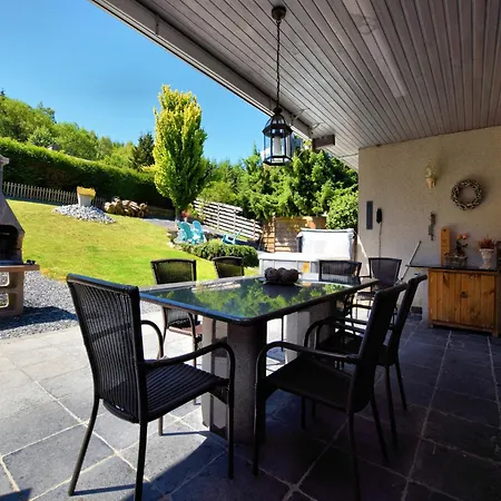 Ferienhaus Jacuzzi Retreat, Ardennes Filly